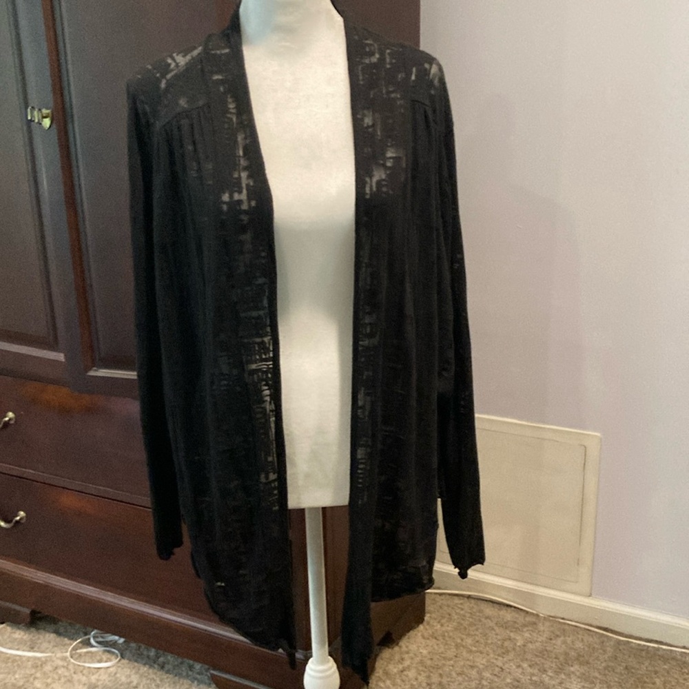 Mercer and Madison Black Geometric Shaped Burnout Convertible Cardigan
